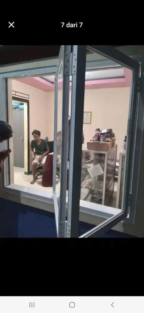 Jendela lipat aluminium T140cm L140cm hrg terpasang 2,2 jt / unit