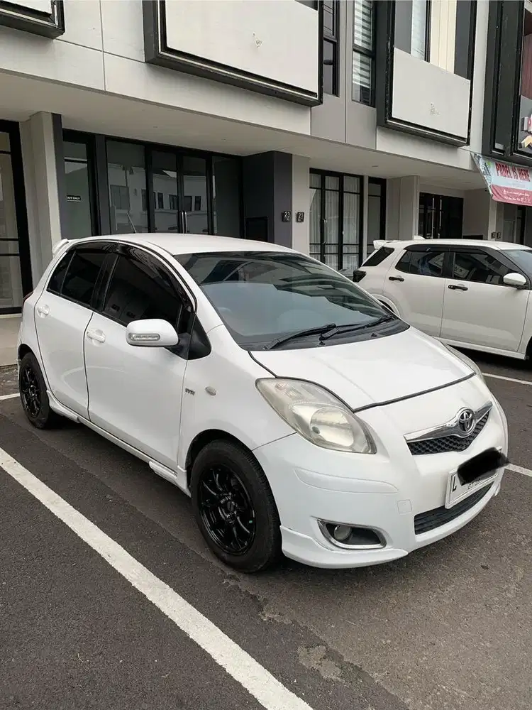 Toyota Yaris 2010 Bensin