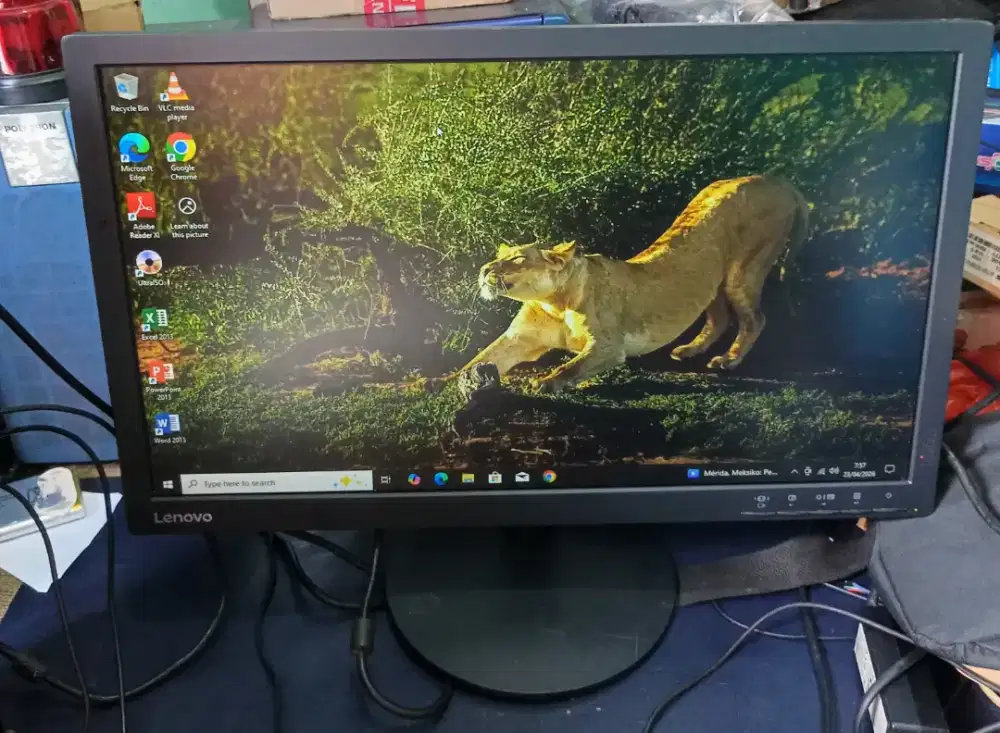 Jual monitor second Lenovo 22 inch