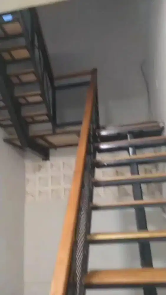 Tangga Besi campur kayu cantik
