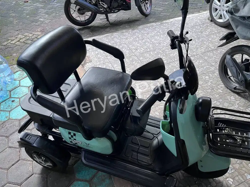 DIJUAL SEPEDA LISTRIK UWINFLY MALEO 2