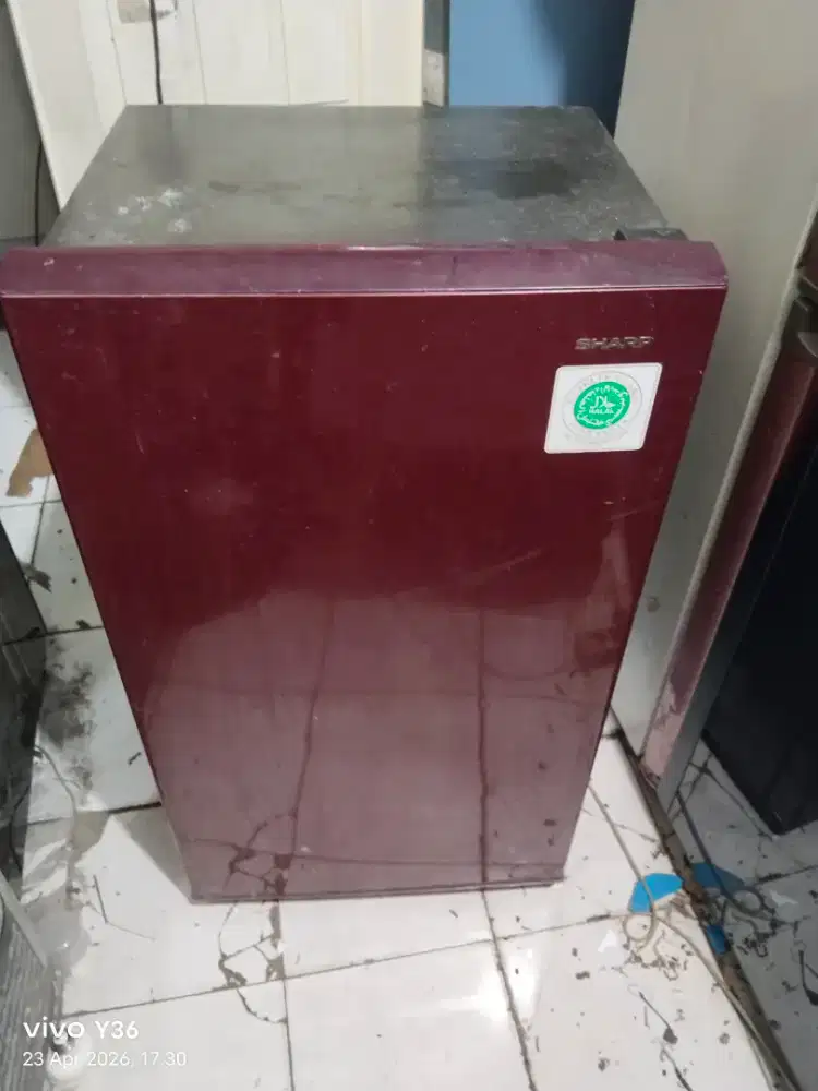 Di jual cepat kulkas 1 pintu plus antar