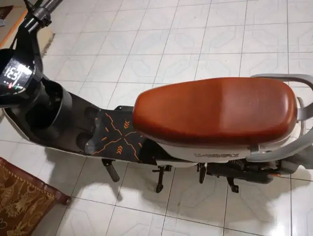 Di jual sepeda listrik merk winfly