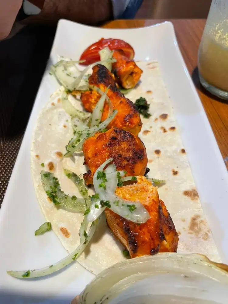 Dibutuhkan Kitchen Helper dan Barista Pria