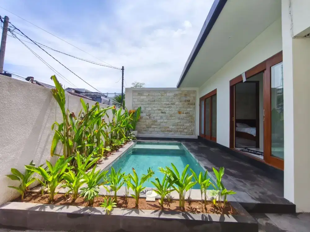 Disewakan Bulanan Villa Baru Modern 2 Lantai Lokasi Strategis di Taman Griya, Jimbaran.
