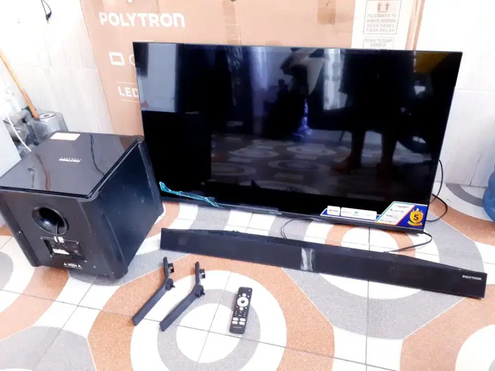 TV LED ANDROID Google TV POLYTRON 43IN SOUNDBAR DIGITAL NETFLIKYOUTUBE