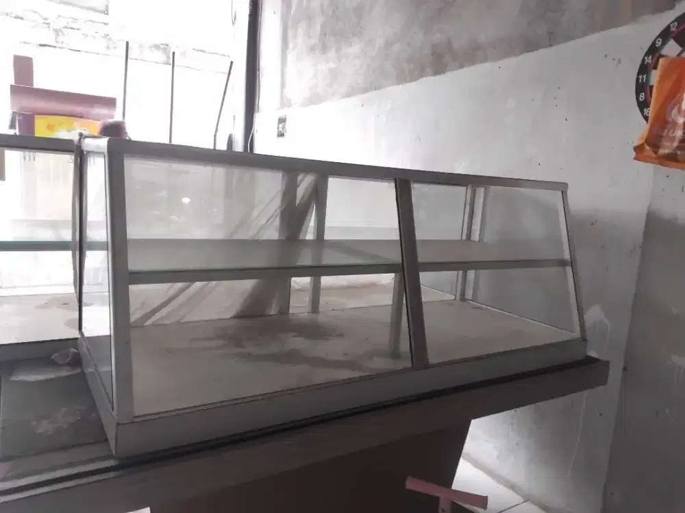 ETALASE BEKAS WARTEG