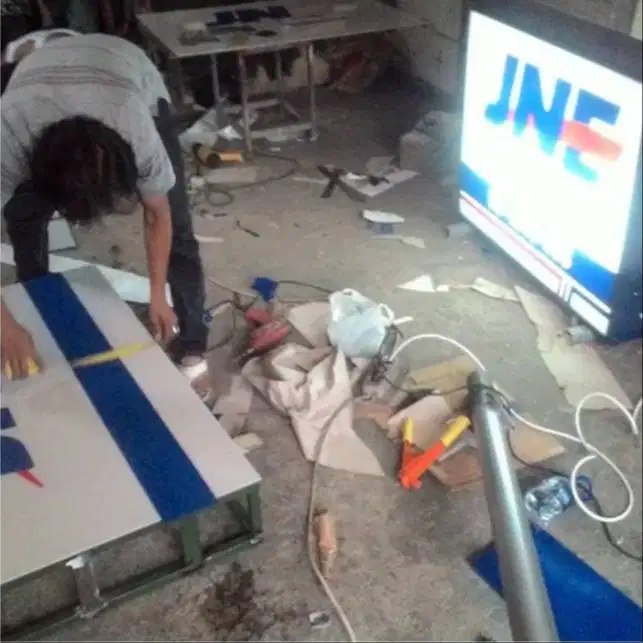 Neon box sign papan nama menu huruf timbul letter aneka Stiker Kaca