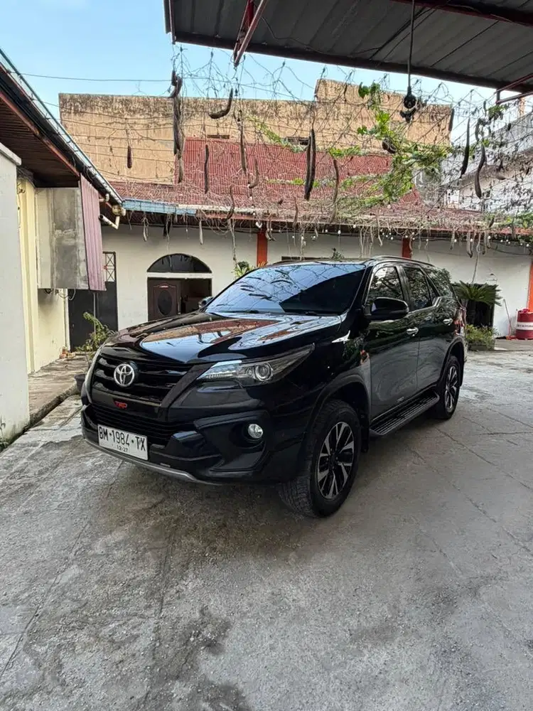TOYOTA FORTUNER VRZ 2.4 DIESEL 2017 AUTOMATIC DOEBEL CAKRAM