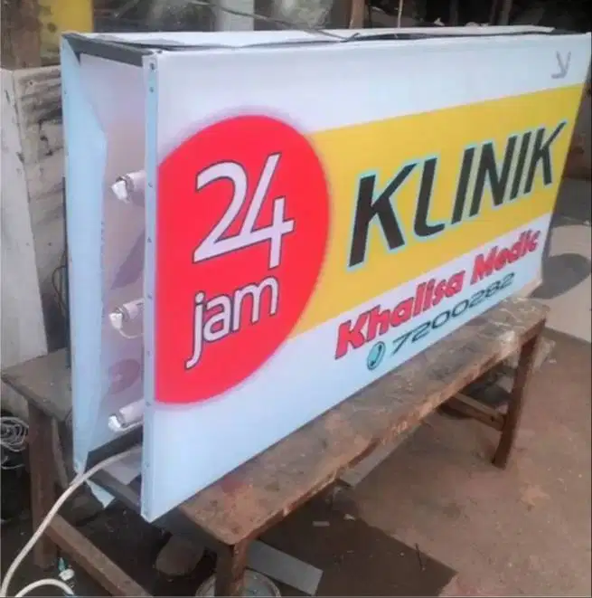 NEONBOX KLINIK APOTEK REKLAME Huruf Timbul Papan Nama Acrylic & STIKER