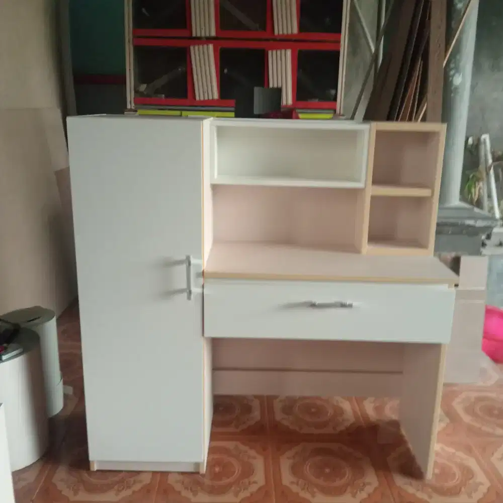 Meja belajar furniturr
