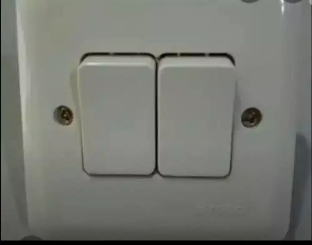 Tukang listrik panggilan