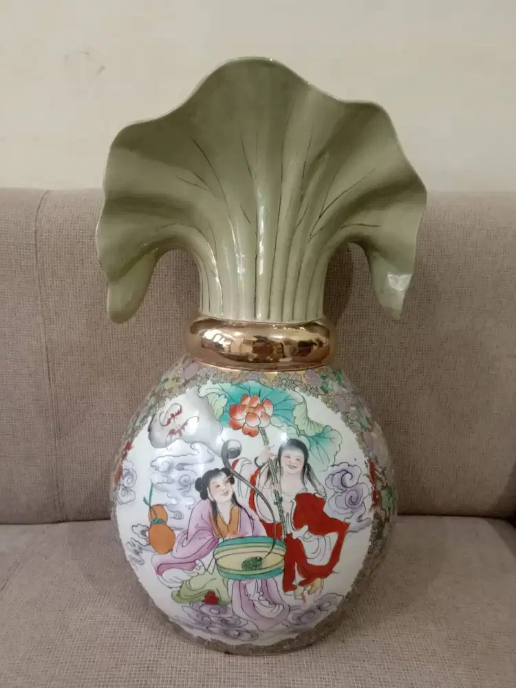 Guci Keramik Antik Motif Tiongkok (Chinese)