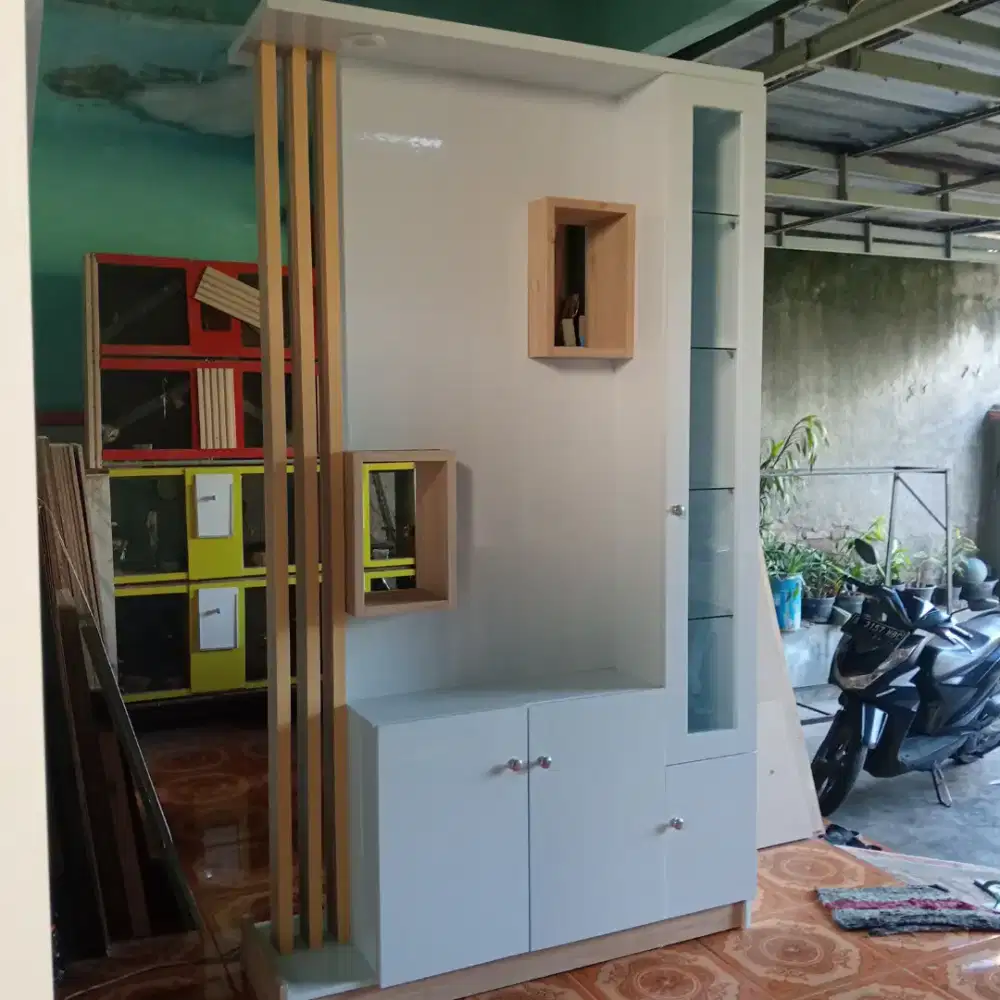 Sekat ruang furniture