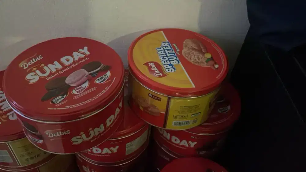 Biskuit Kaleng Delbis