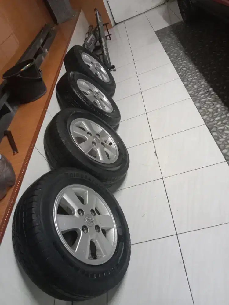 Bismillah, Jual velk ban Avanza th 2010