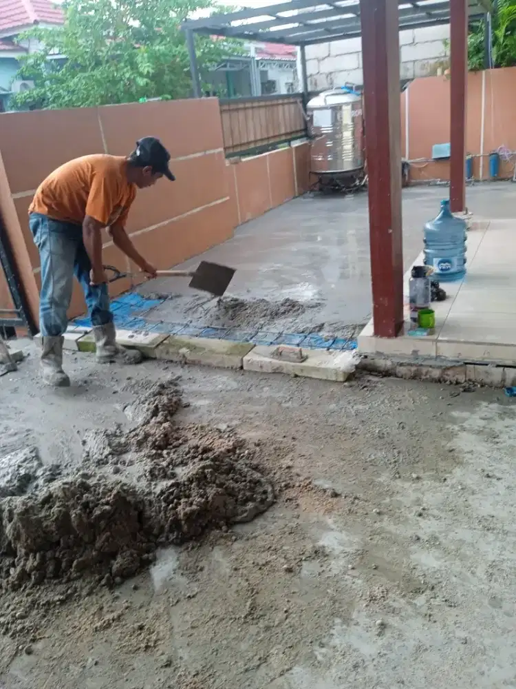 Jasa tukang kayu dan batu