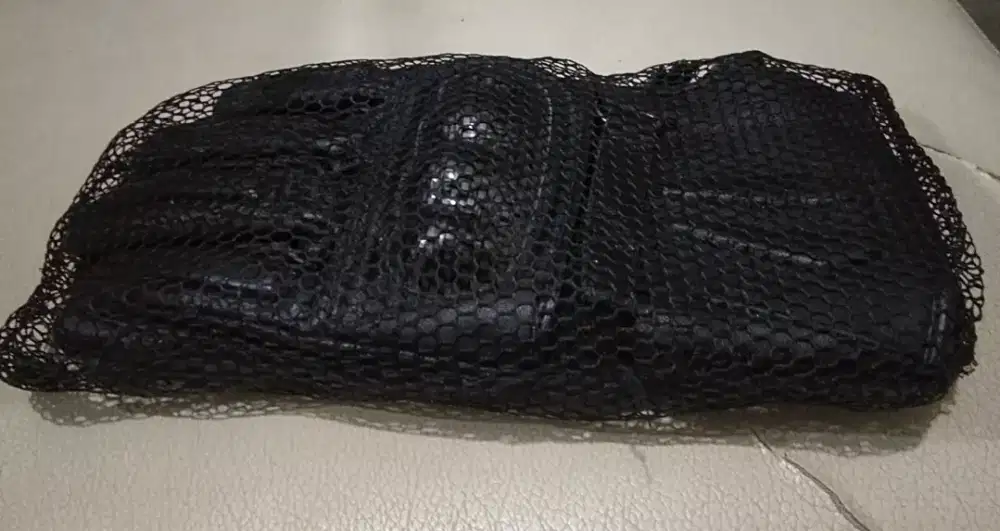 SARUNG TANGAN KULIT FULL (BARU) TDK JD DI PAKAI MULUS MINAT DTG KE RMH