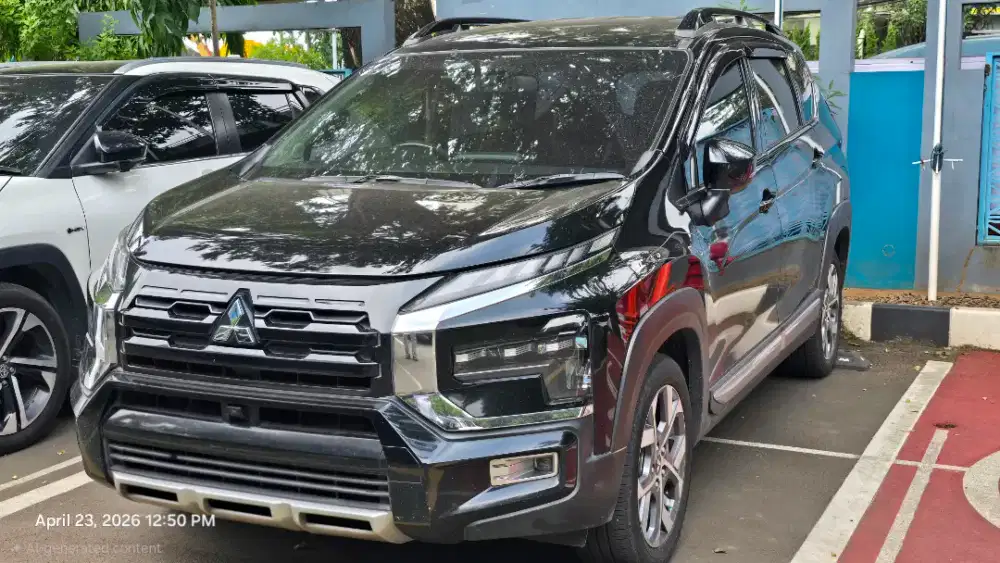 Dijual Mitsubishi Xpander Cross Premium Package Bensin Automatic
