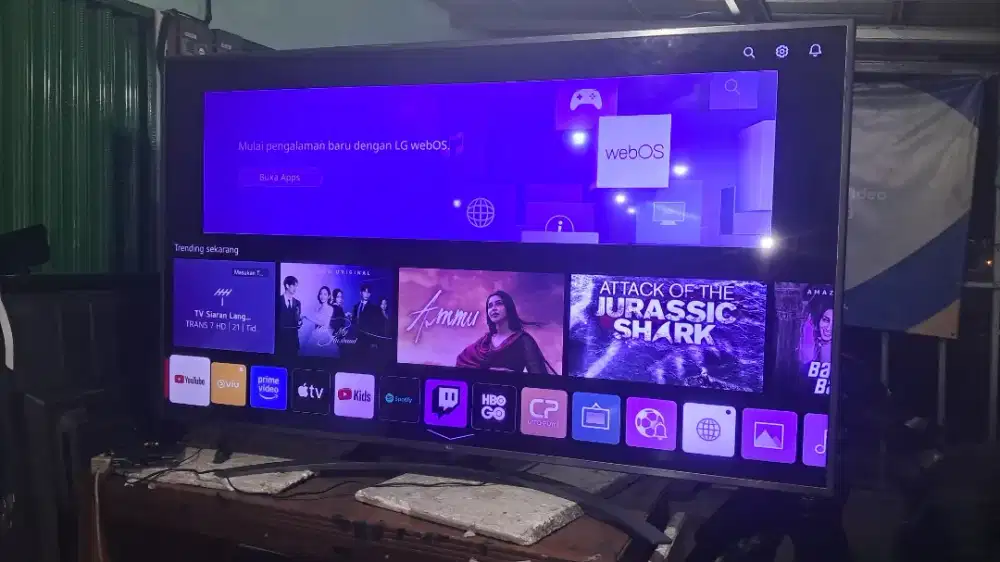 Tv 82inch LG tipe 82UN8100PTB