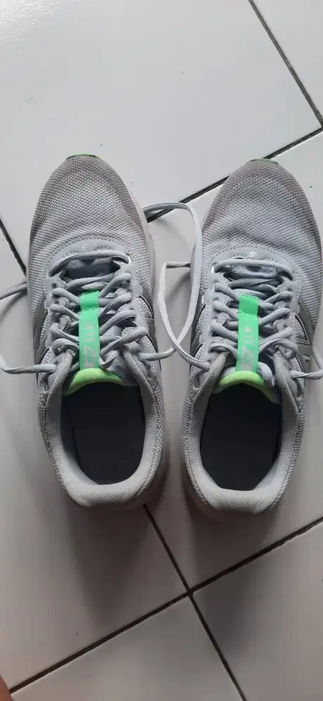 Sepatu Jogging New Balance