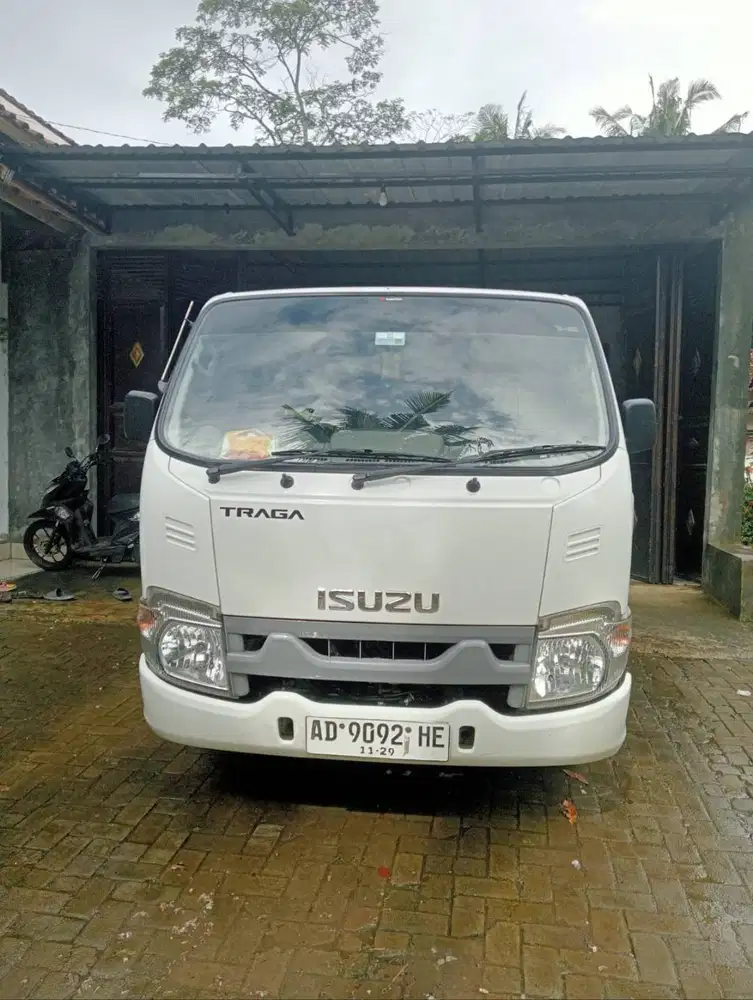 Isuzu Traga 2022