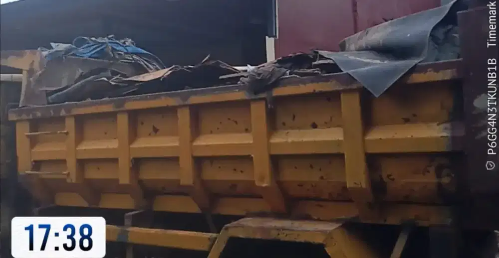 Buang puing tanah dan smph