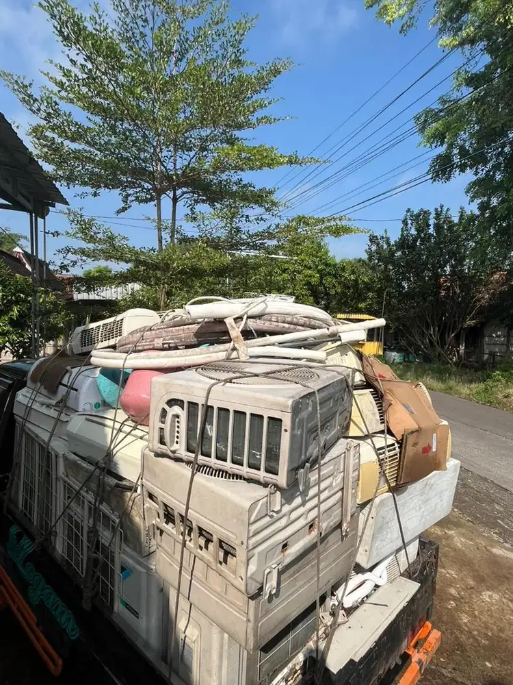 Trima AC rusak bekas pabrik kantor