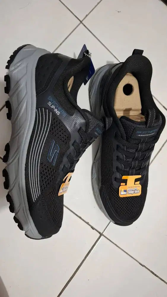 Sepatu Skechers