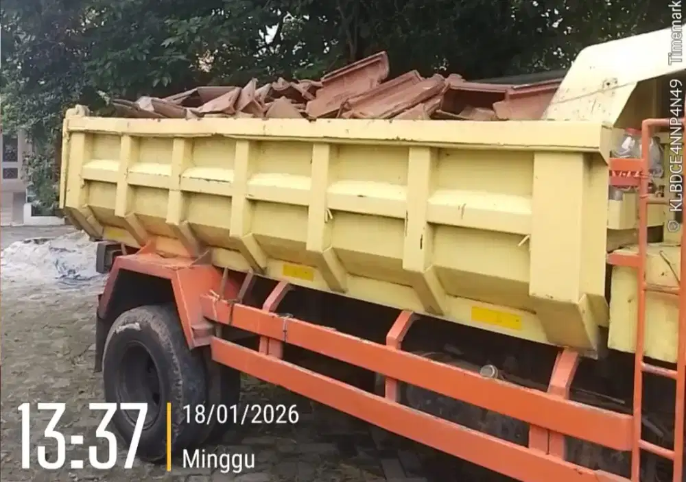 Buang puing tanah dan smph