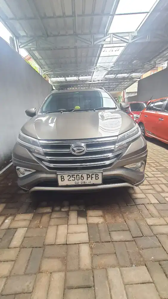 Terios R deluxe at 2018 (dp5jt)