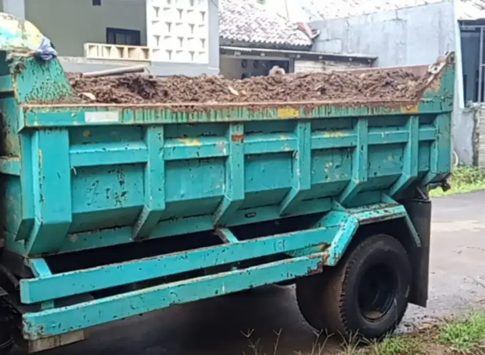 Buang puing tanah dan smph
