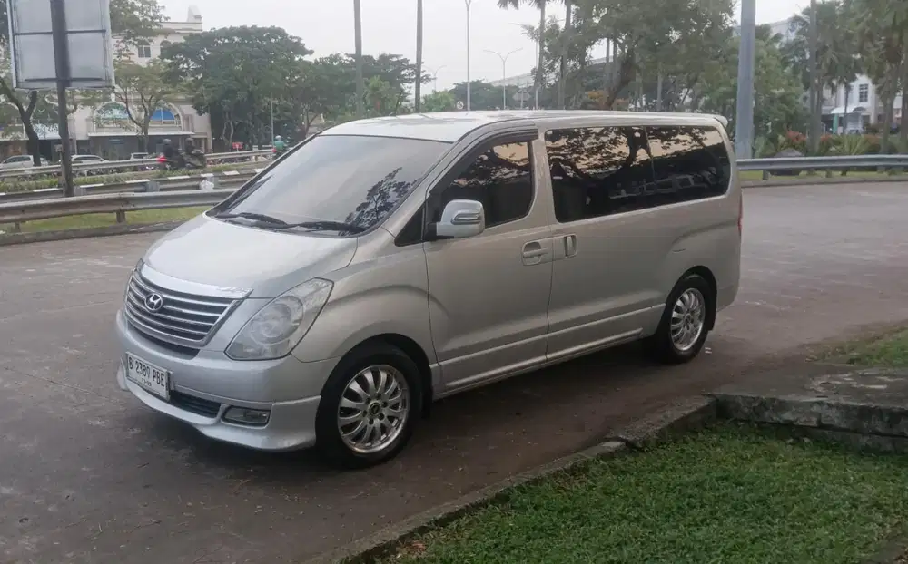 Hyundai H-1 2013 Bensin