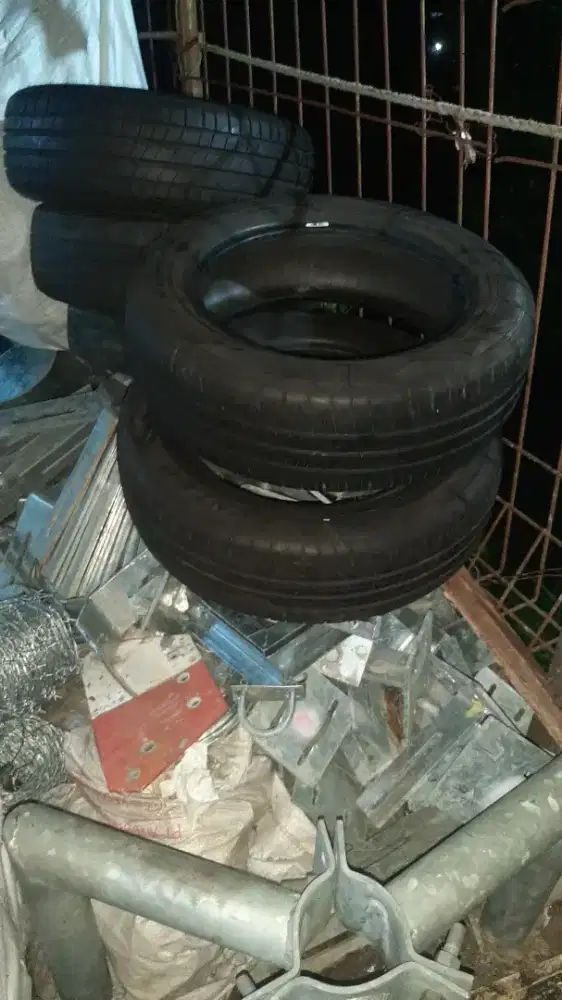 Ban 195/60 R16 BFG 2 pcs & Dunlop 2 pcs