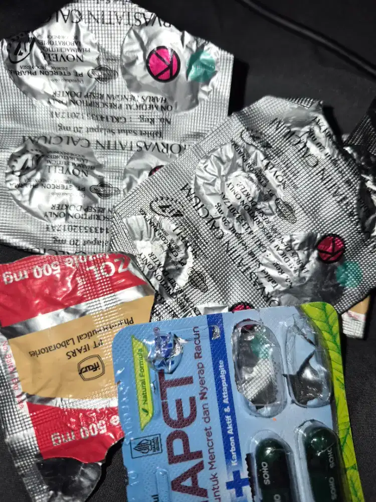 Laki-laki PRT dan menemani Lansia