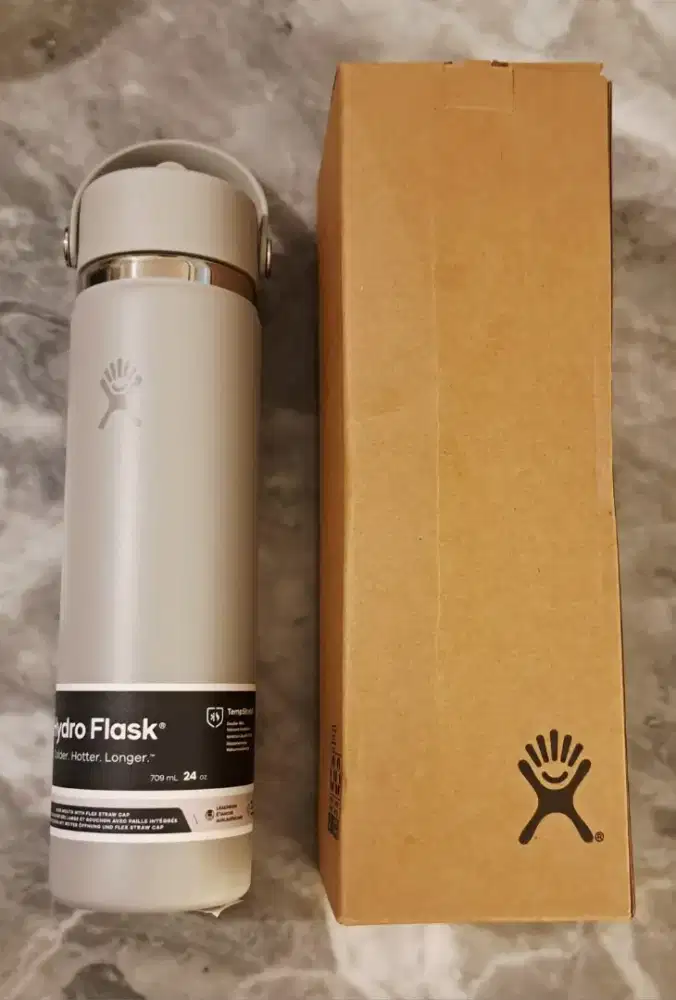 Hydro Flask 24 oz Wide Mouth Bottle With Flex Straw Cap