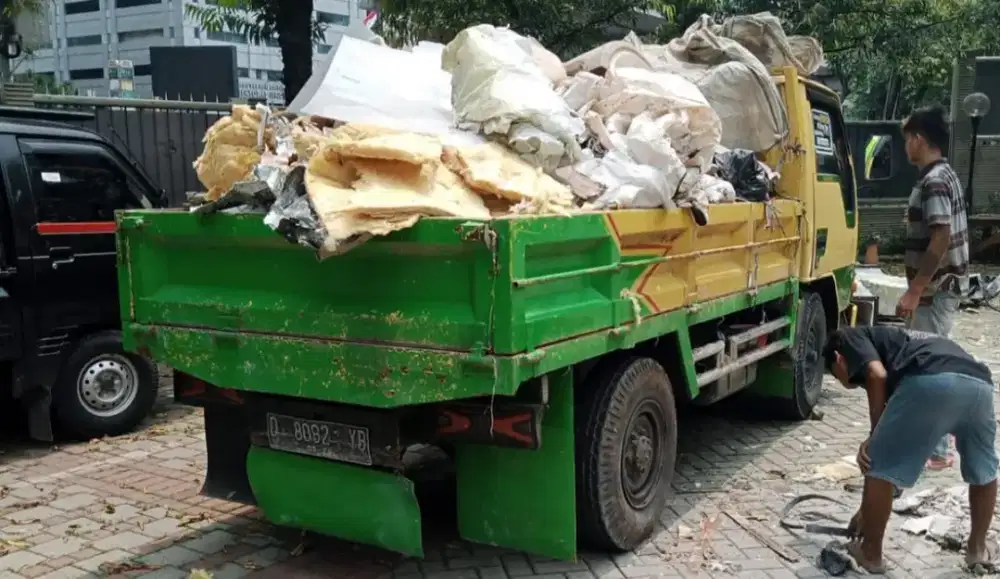Buang puing tanah dan smph