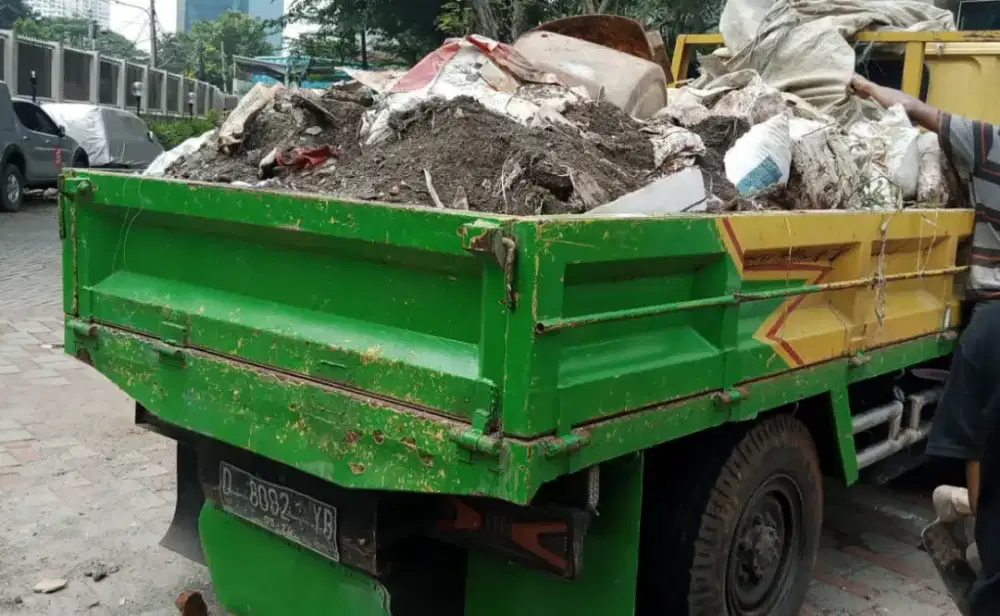 Buang puing tanah dan smph
