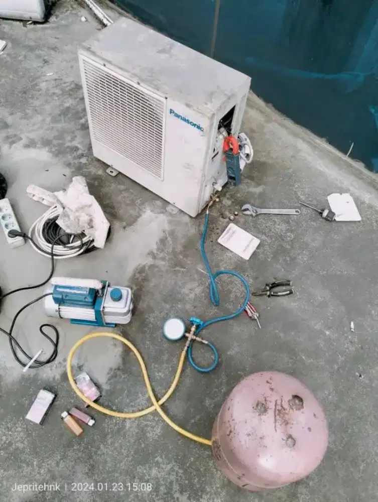 jasa servis ac kulkas frezer showcase mesin cuci dan bongkar pasang ac