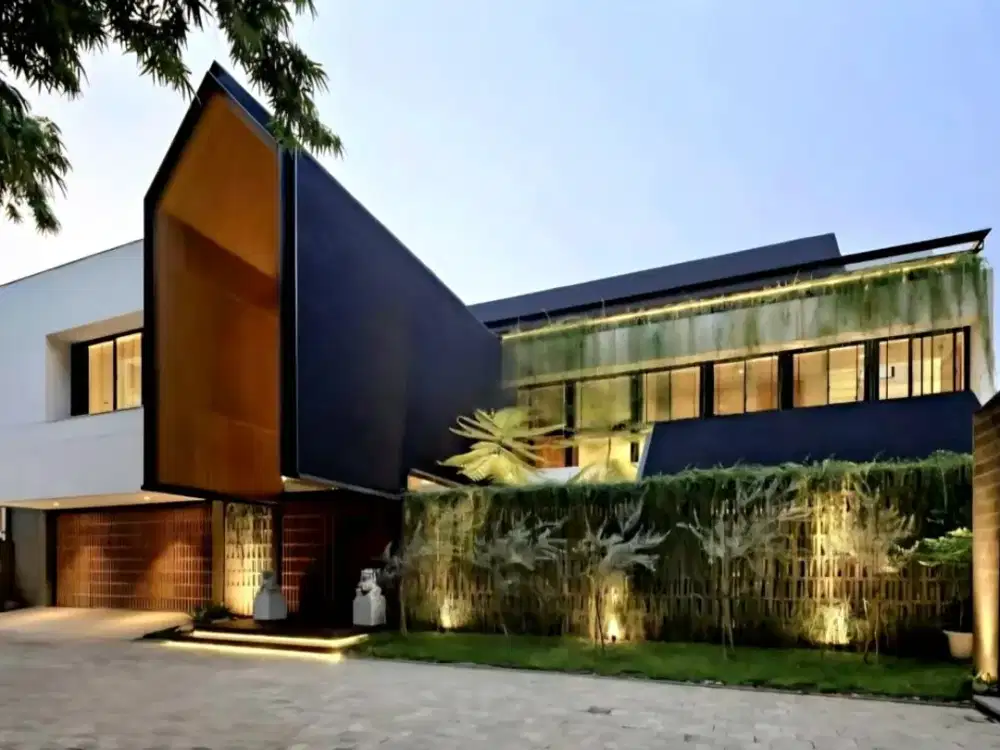 Rumah Di Jl.Brawijaya,Kebayoran Baru