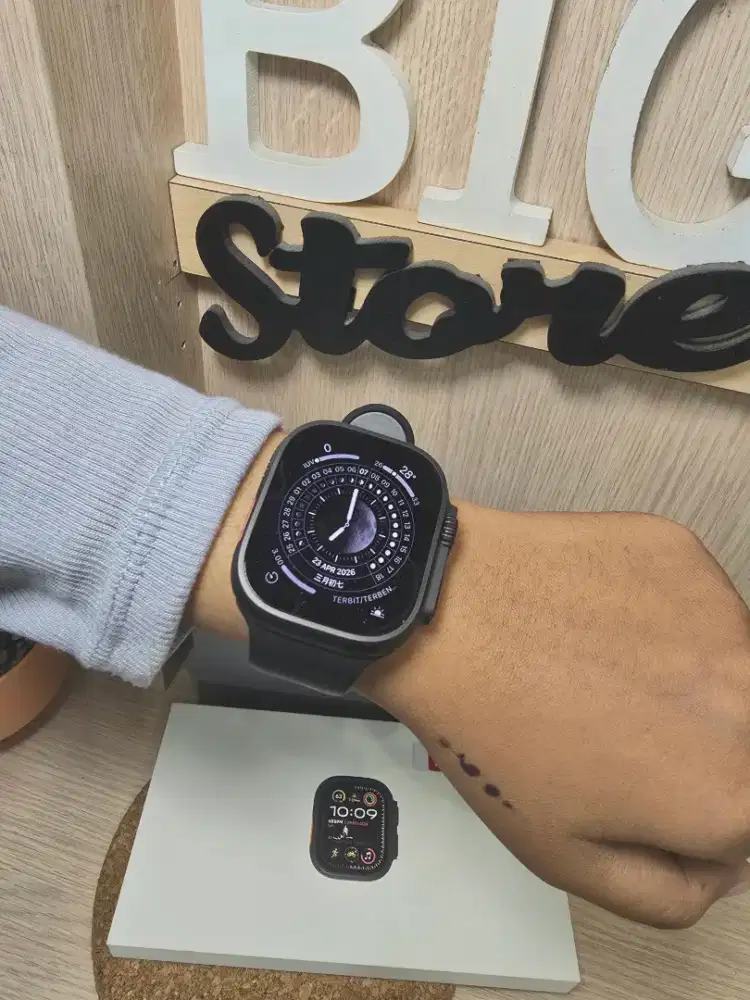 Apple watch Ultra 2 49mm gps Cell 
Bh 100%