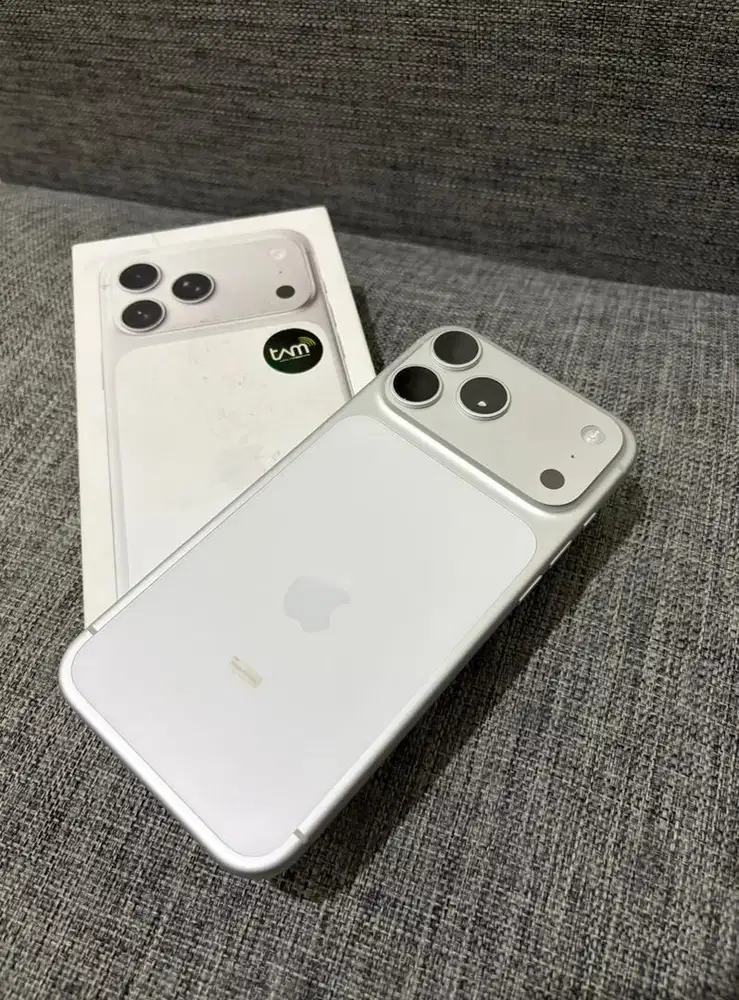 iPhone 17 Pro Max 256GB Silver Second iBox On Maret 2027