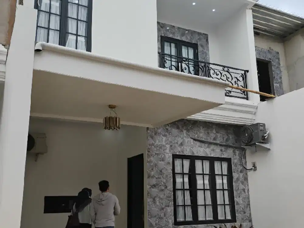2 JT all in, booking langsung akad. Cluster premium pinggir jalan raya dgn fasilitas rumah ibadah, Waterboom, danau. sudah terjual ratusan unit, sisa hanya sedikit. Buruan jarang ada yg ky gini. 1M lokasi strategis, 3 lantai dgn rooftop.