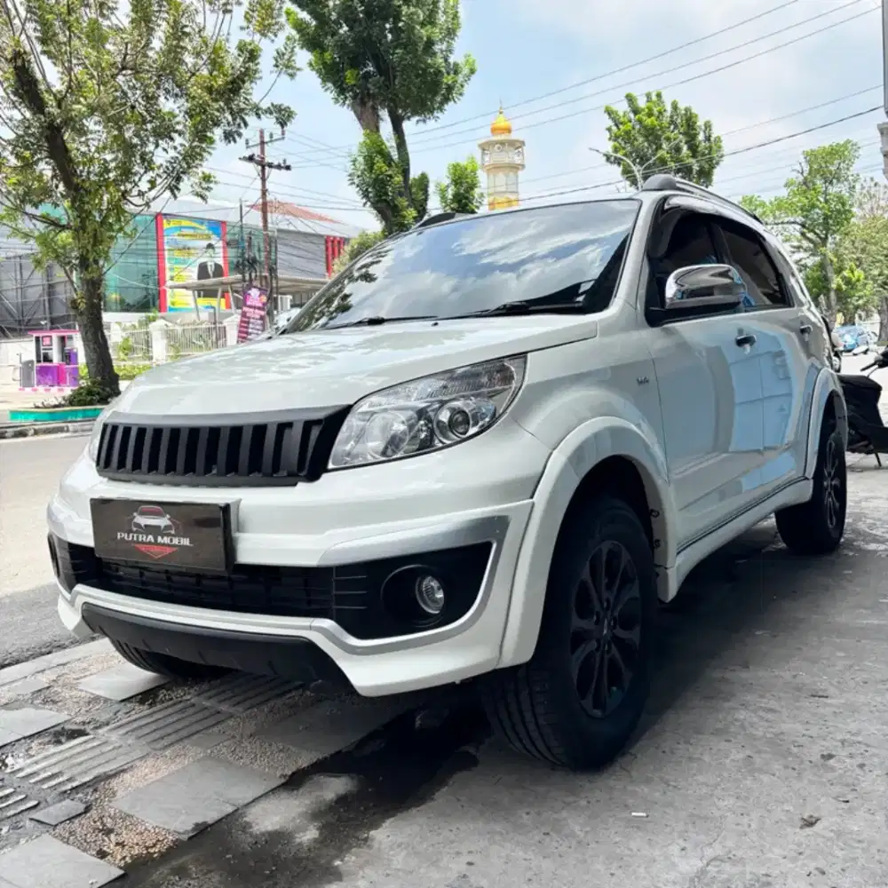 Daihatsu Terios TX Advanture (Airbag) Manual 2013 Putih