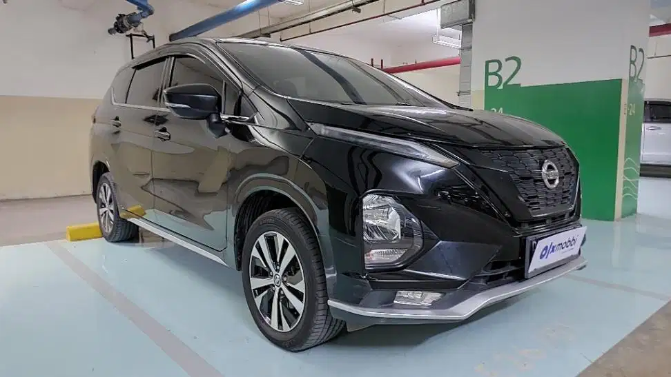 DP MURAH Nissan Livina 1.5 VL Bensin-AT 2019 Hitam CAIJD