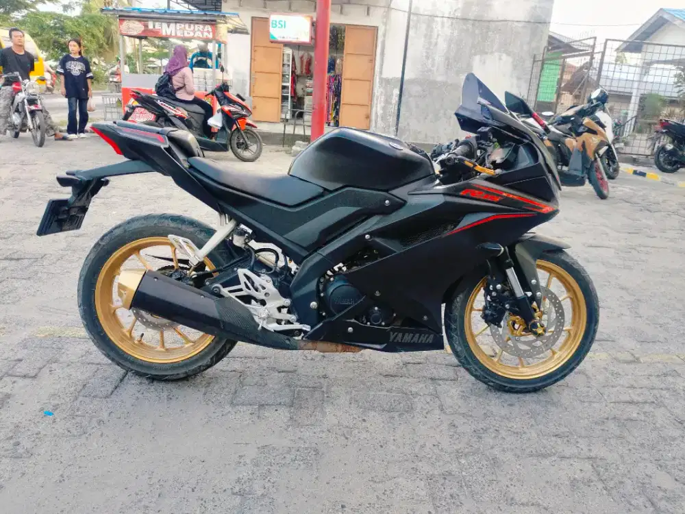 Di jual unit kesayangan Yamaha R15 V3 2018 plat Z