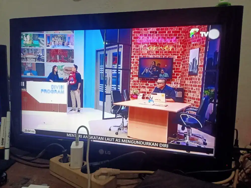 Di jualmlaku brp lkp  antena,set box,remot,breket,tv LG layar lebarr
