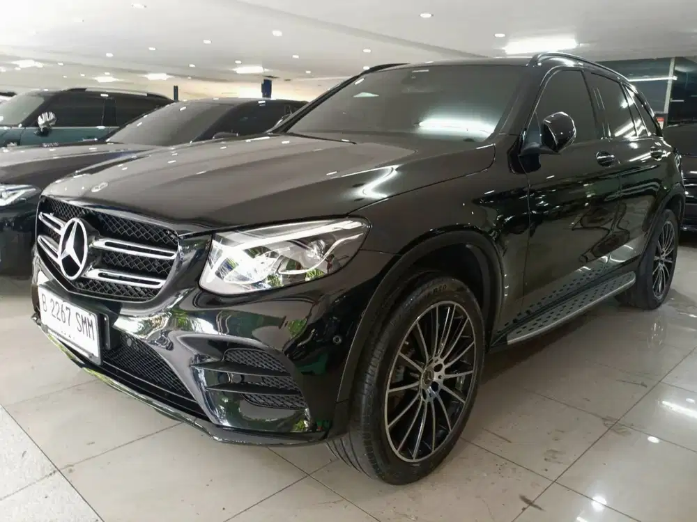 Mercedes-Benz GLC200 AMG 2019