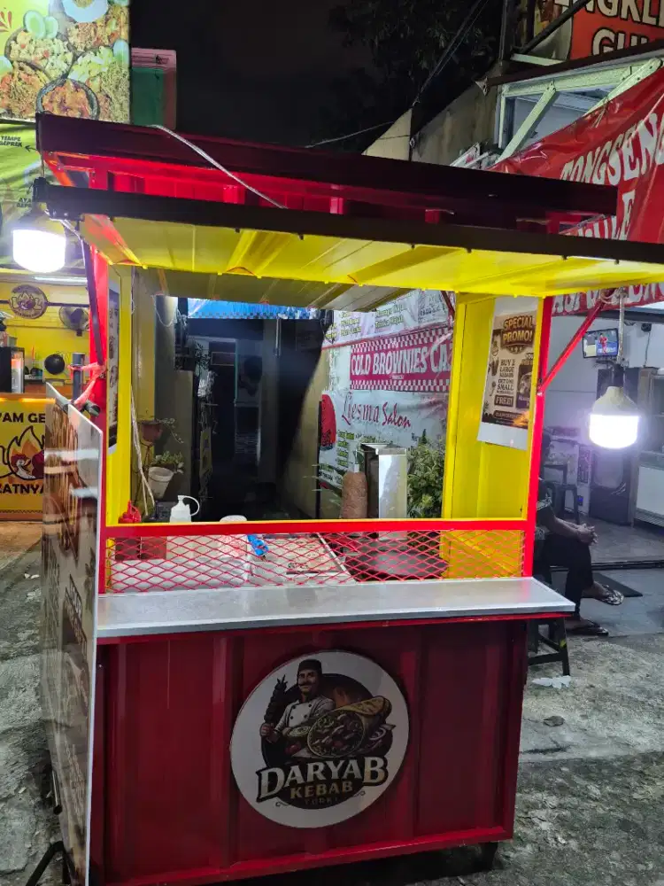PENJAGA STAND KEBAB