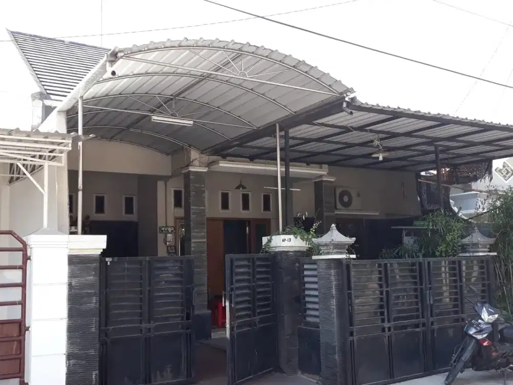 Rumah siap huni Taman, Sepanjang, Sidoarjo, lokasi strategis dekat tol Waru